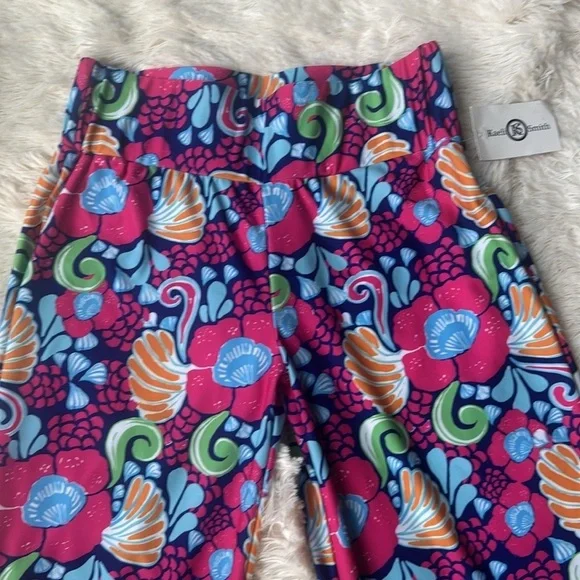 Kaeli Smith Leopard Floral Patterned Wide-Leg Pants - Picture 2 of 3